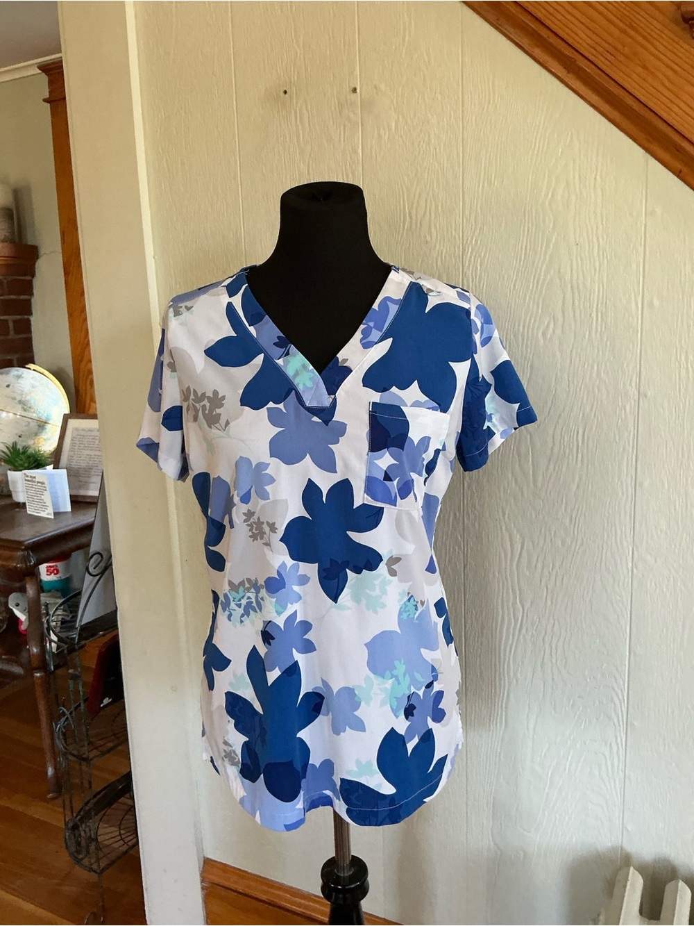 Women’s Floral V-Neck Scrub Top in Blue